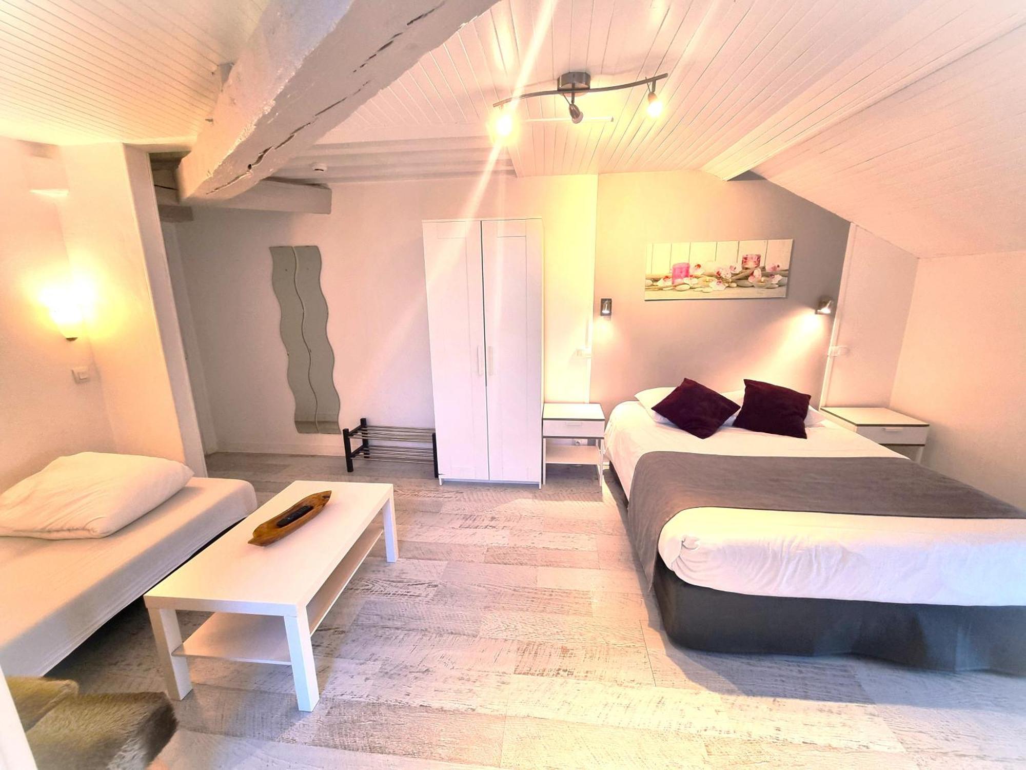 Hotel Le Bourgogne Кюизо Экстерьер фото